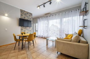 Niezależny apartament z klimatyzacją i parkingiem - Pogodna